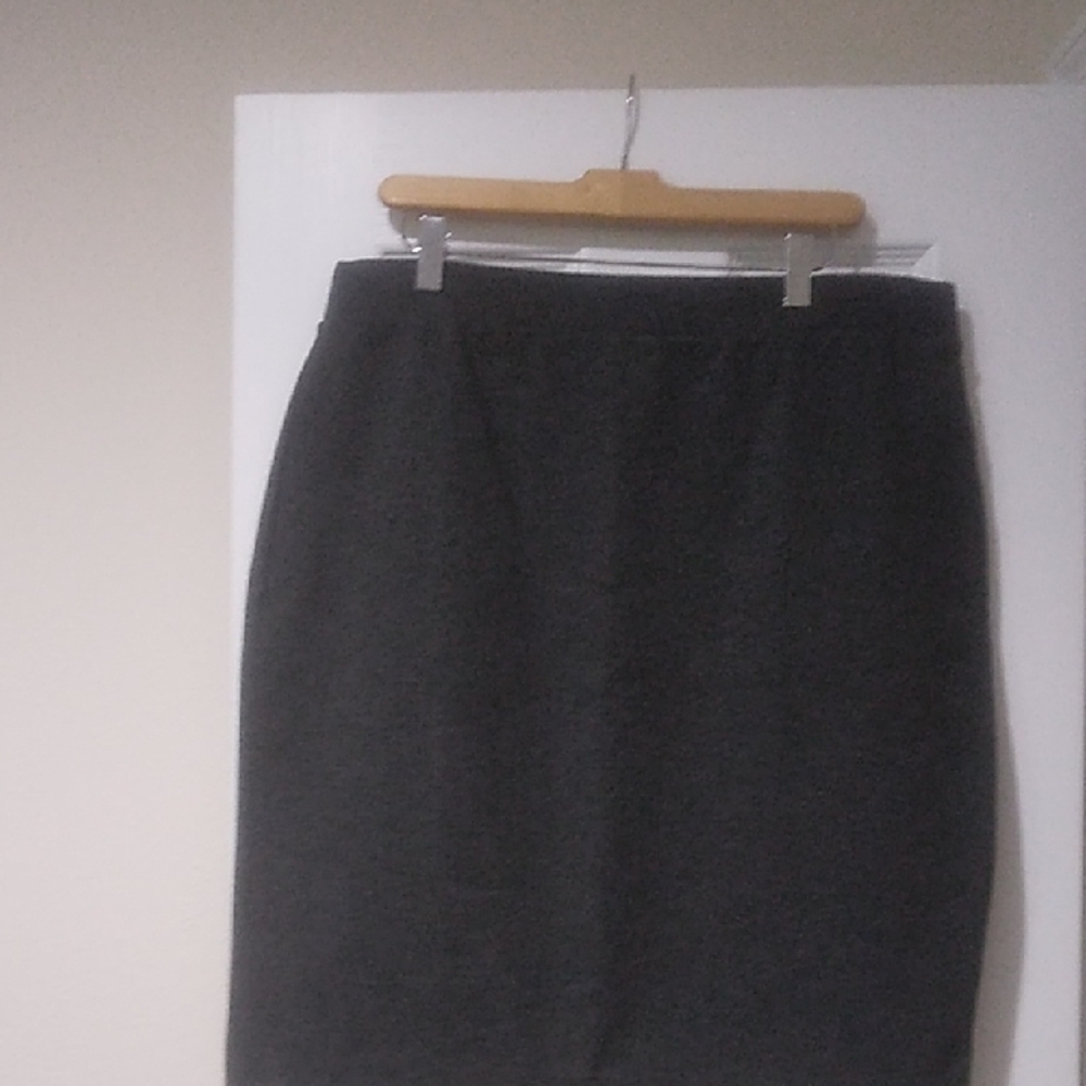 Liz Claiborne Gray Midi Pencil Skirt for Work
